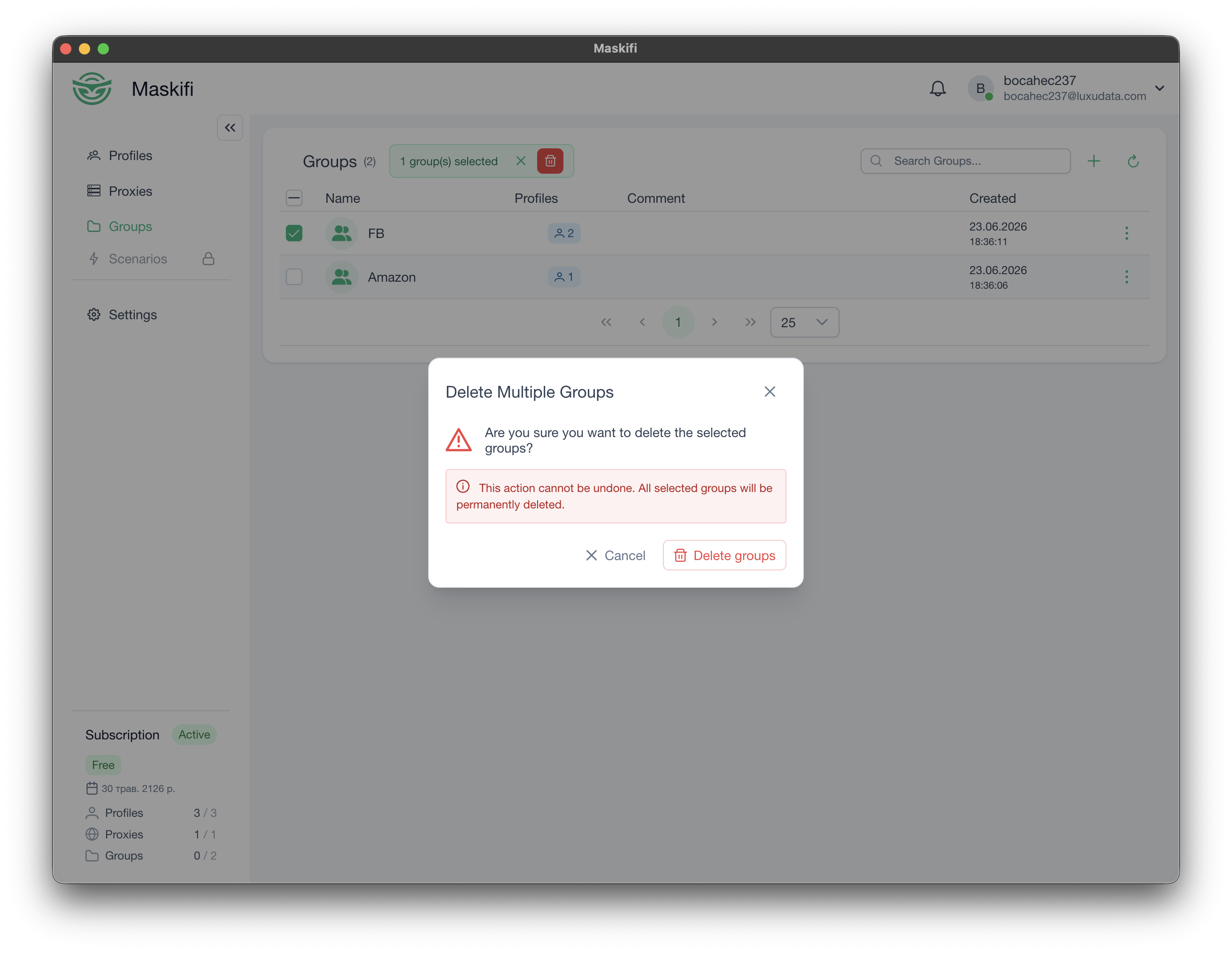 Bulk-action bar with trash button and confirmation dialog